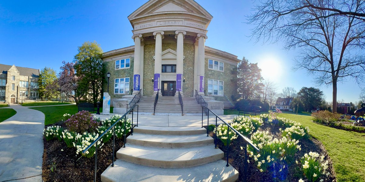 WCUofPA's tweet image. Springtime buildings = 😍 #westchesteruniversity #springsemester #ChargeOn #RamsUP