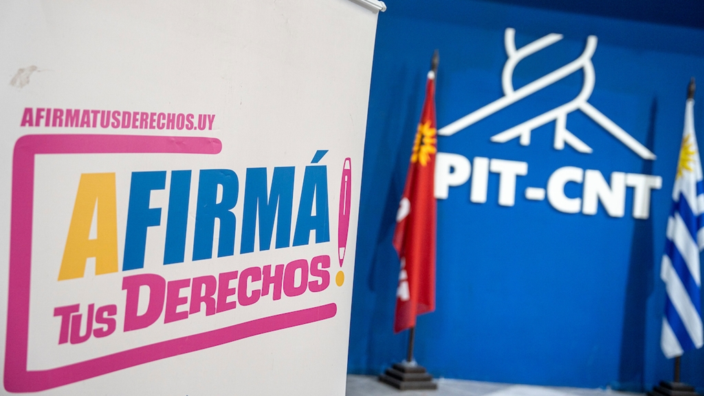 🎧📺 En #LaTertulia con @mbrechner, @Martinjbueno, @PataGonzaV y @IrazabalDiego.

PIT CNT presentó 430.000 firmas para habilitar reforma constitucional sobre Seguridad Social.

enperspectiva.uy/en-perspectiva…