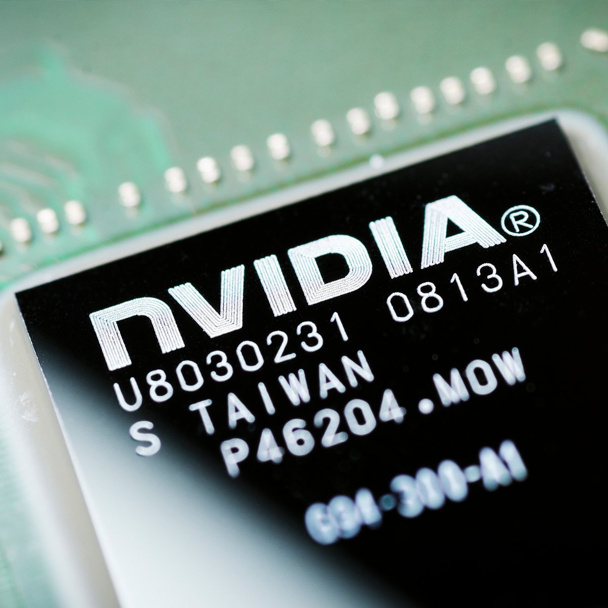 Contra-Indicator for Nvidia? 'When a company w/ a hot, richly valued stock like $NVDA shows up on 60 Minutes, I start to get a bit wary. The chipmaker has been one of the popular stocks in the media & the market in recent years,' states @WhitneyTilson ➡️ sbry.media/3Un1969