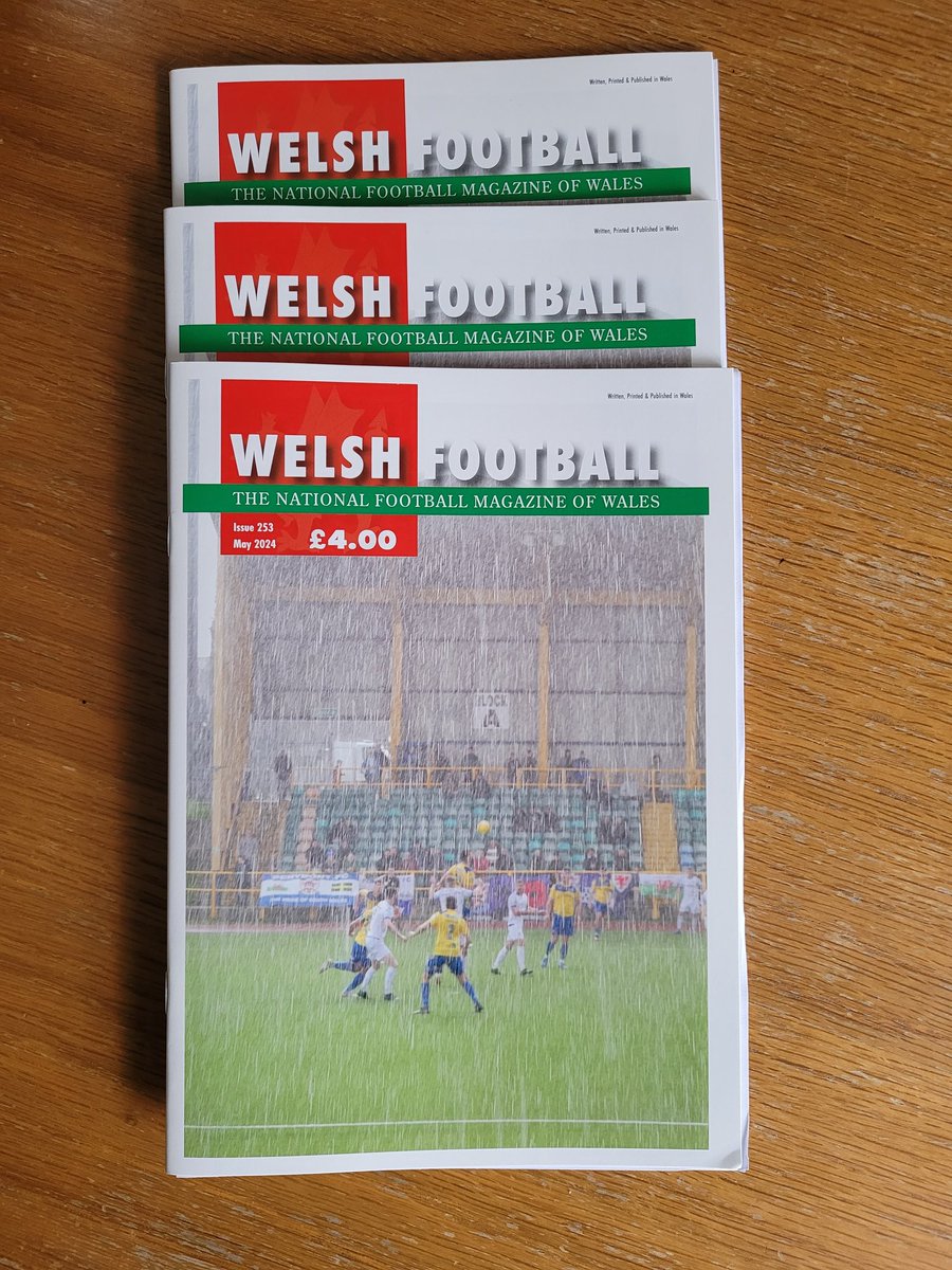 Rhifyn diweddara cylchgrawn 'Welsh Football' allan rwan am £4. Latest issue of 'Welsh Football' magazine out now for £4. Available through the club @CPDPorthmadogFC or @CollinsWFM