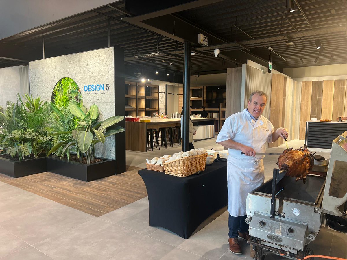 ExSite's tweet image. VIP Launch Preview event all ready to kick off - so stop in if you’re passing the Six Crossroads Roundabout on your way home
#viplaunch #launchevent #launch #event #launchparty #storelaunch #brandlaunch #corporateevents #corporateeventstyling #vip #corporateparty