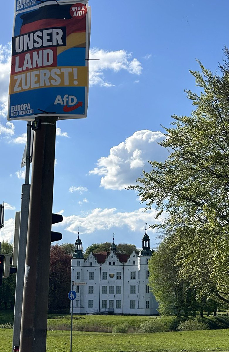 Wahlkampfauftakt im echten Norden und wir helfen kräftig mit, wie am vergangenen Wochenende bei der @AfD_Stormarn. Gemeinsam für ein starkes Deutschland in einem freien Europa. 💪🏻💙🇩🇪
#Europawahl2024 #SchleswigHolstein #Stormarn #Ahrensburg