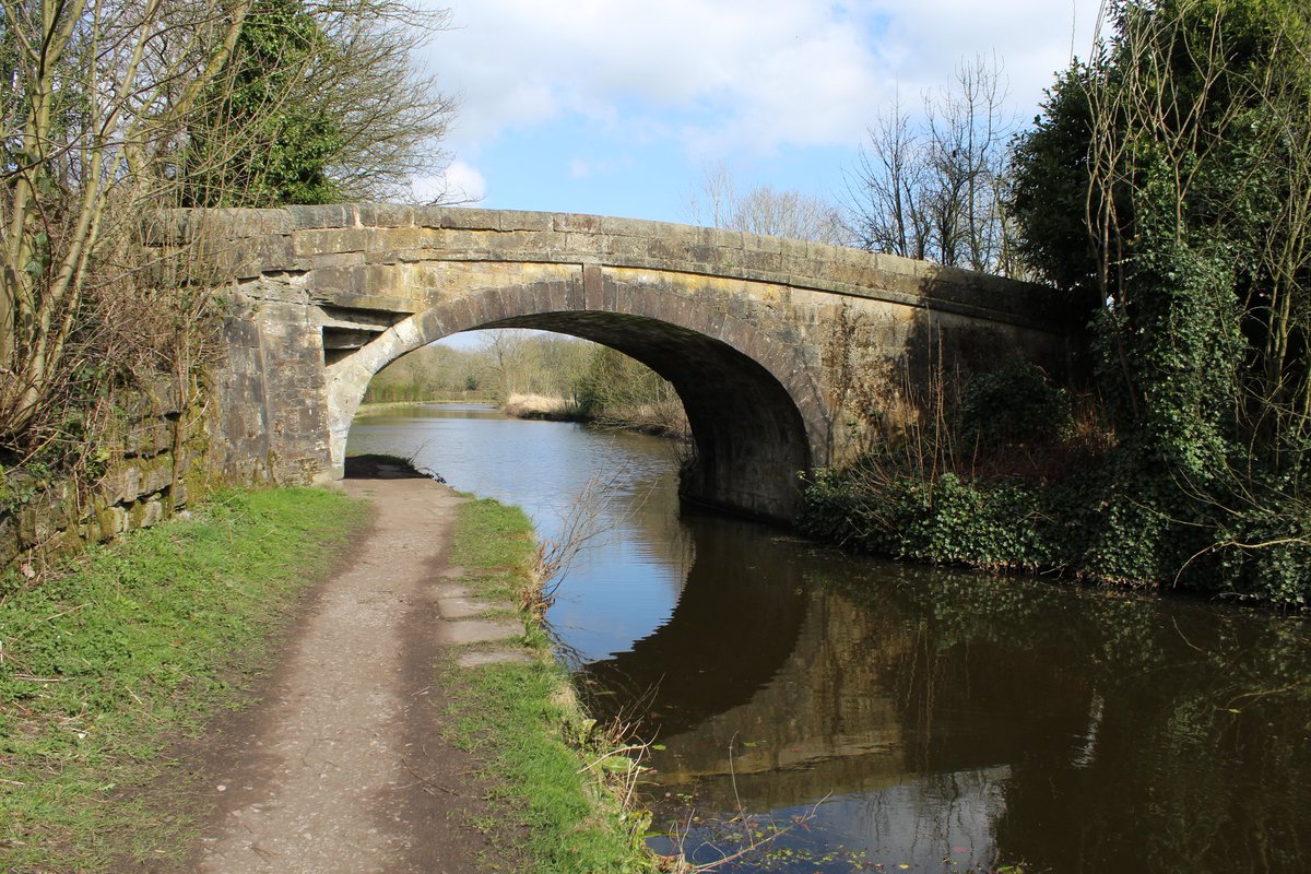 Arley Bridge No 64 .. Leeds & Liverpool Canal #Lancashire #Bridge #LifesBetterByWater