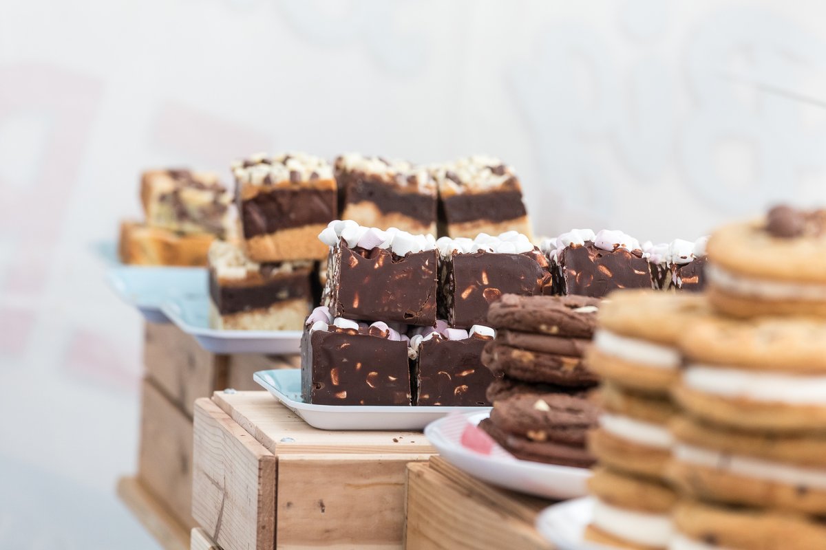 DevonCountyShow's tweet image. Enjoy a feast of flavours at our food and drink area, showcasing the finest produce from the West Country! Indulge in mouth-watering snacks or discover drinks to savour later - satisfaction guaranteed! 😋

#bestofdevon #devoncountyshow