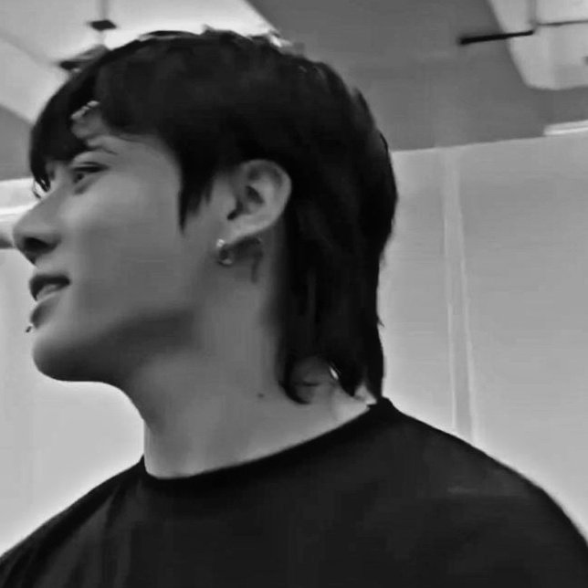 archivesofkook's tweet photo. jungkook's profile https://t.co/7yLMbfhZO4