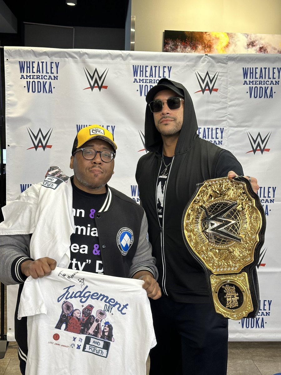 smittycal's tweet photo. @ArcherOfInfamy thanks for the pic today definitely appreciate it!
Also.. you know you like my shirt hah.
Thanks again boss!
#judgementday #damienpriest
#wwe
#rawdraft https://t.co/6tps5RlFPR