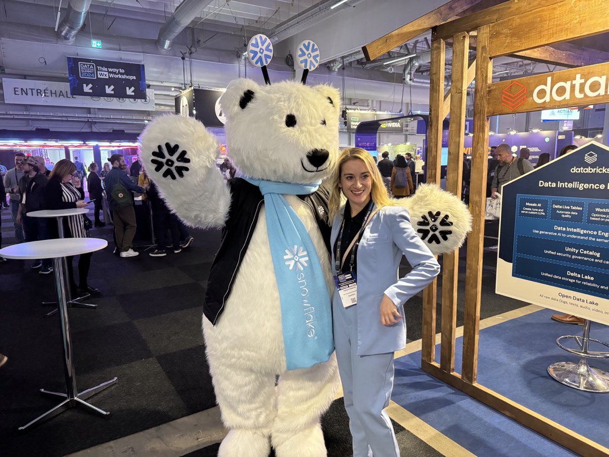 Our team had a fantastic time at the #DataInnovationSummit last week! 

Giuseppe Mura hosted a packed session on how modern data integration is the key to scaleable AI, and we met so many awesome people at our booth! 

See us next at Gartner DA in London: bit.ly/46RRMAm
