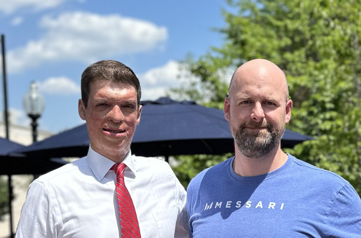 Great meeting with the man who’s going to flip the Senate this fall. Follow @CaptainSamBrown and support him in his race, so we gain a young, engaged, and heroic champion to our side in DC next year.