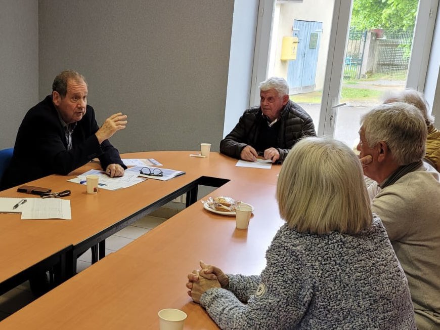 ForceCommunes's tweet photo. 🤝 Une journée ressourçante en Vic-Bilh à la rencontre des maires de l’ancien canton de #Garlin avant de retourner au Sénat.
Merci à tous ! https://t.co/UxjjuFFN7V