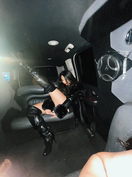 ☀️🌙👑 https://t.co/p3din75YS7