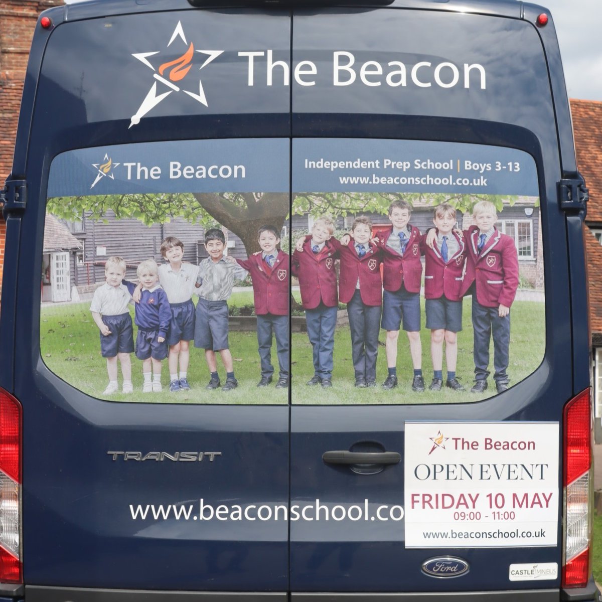 🚌Have you seen our new #minibus graphics? We love this image of Beacon boys from #Nursery to #Year 8 together.
📍We run an extensive #bus & under 6 #car service for pupils. Routes include #HighWycombe #Beaconsfield #Chorleywood #GerrardsCross #Chalfonts & villages.
#BeConnected