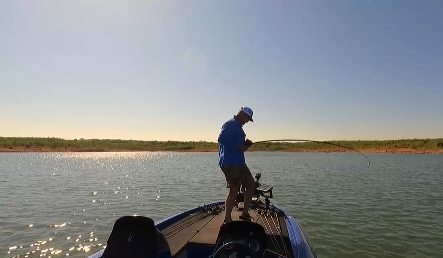 Host Shane Beilue explains how forward-facing fishing sonar works and how to you can use it to find and catch more fish via Game & Fish Magazine: bit.ly/3vVqgEW

#FindYourAdventure #TheReelLife #fishing #fish #bass #bassfishing #sonar
