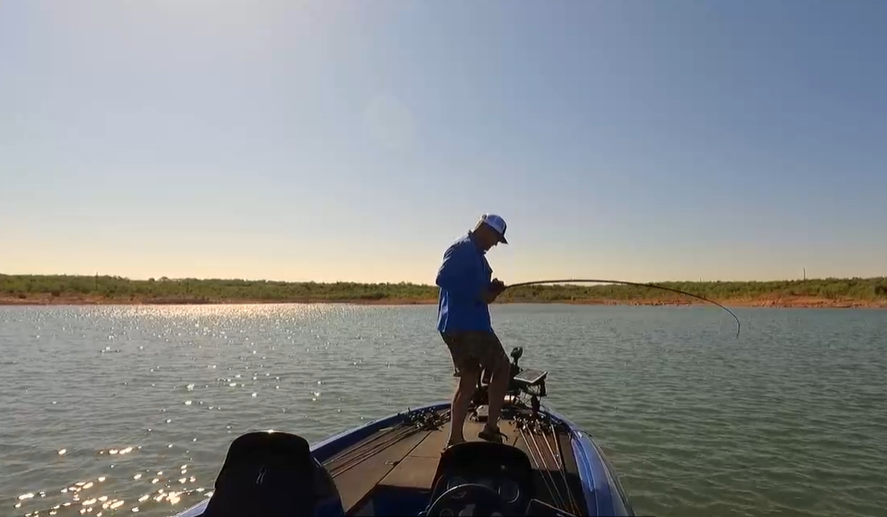 Host Shane Beilue explains how forward-facing fishing sonar works and how to you can use it to find and catch more fish via Game & Fish Magazine: bit.ly/3vVqgEW

#TheReelLife #fishing #fish #bass #bassfishing #sonar