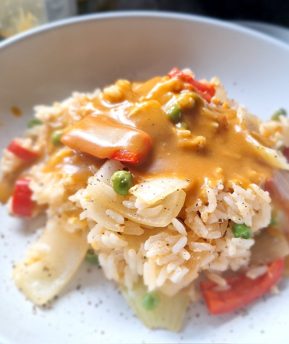 Back on more simple fayre. Home made egg fried rice topped with curry sauce. Hits the spot!