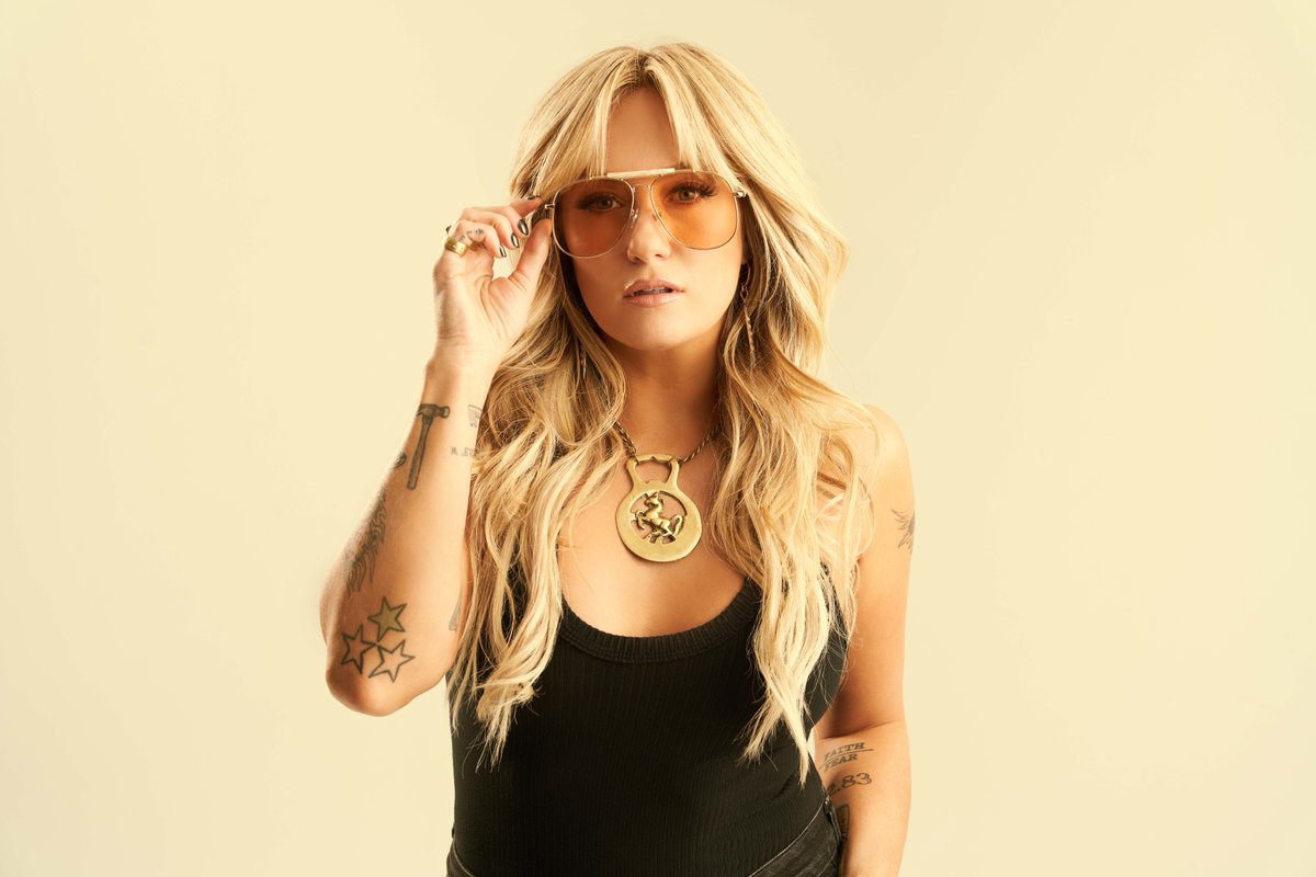 Experience an unforgettable night of country music as @megpatrickmusic opens for @coleswindell at Oshawa's Tribute Communities Center on May 17th! 🎶 Secure your tickets via this link 🎟️: loom.ly/dND3uqY @riserhouse