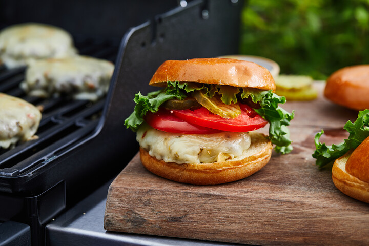 Grilling season starts on the farm 🧑‍🌾🐄 Dive into spring with @cabotcreamery and its #awardwinning cheese, guaranteed to elevate your backyard bbq experience. Purchase today at @GiantFood and start off your #summergrilling at #BBQinDC with FREE food samples on June 22 & 23!