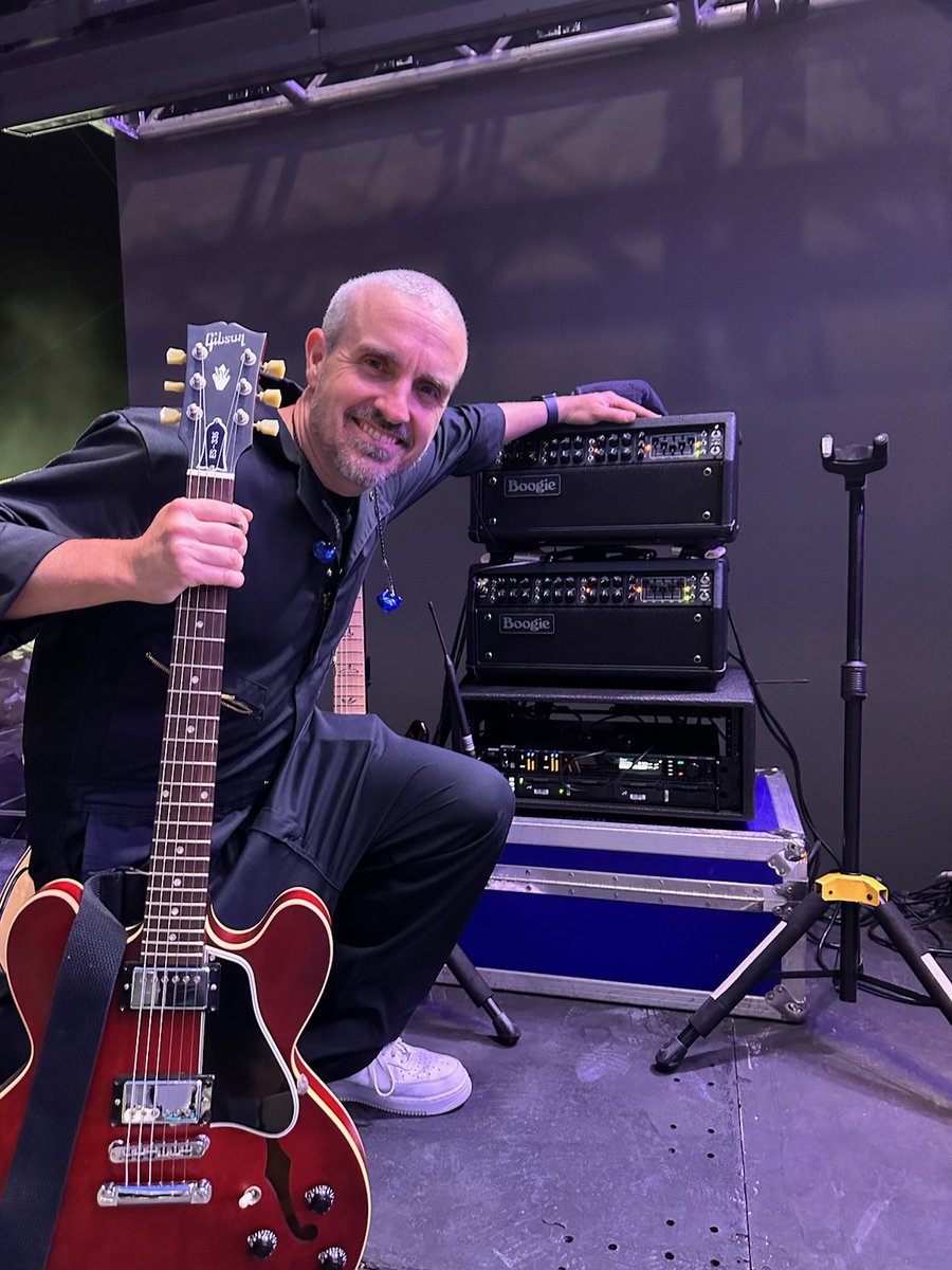 Our friend Errol Cooney is out on tour with Janet Jackson and he's taking us with him. Here's his ES-335 and dual Mark VII rig! You can find him on tour with Janet all Summer long here: ow.ly/IMlI50Rr1ZA