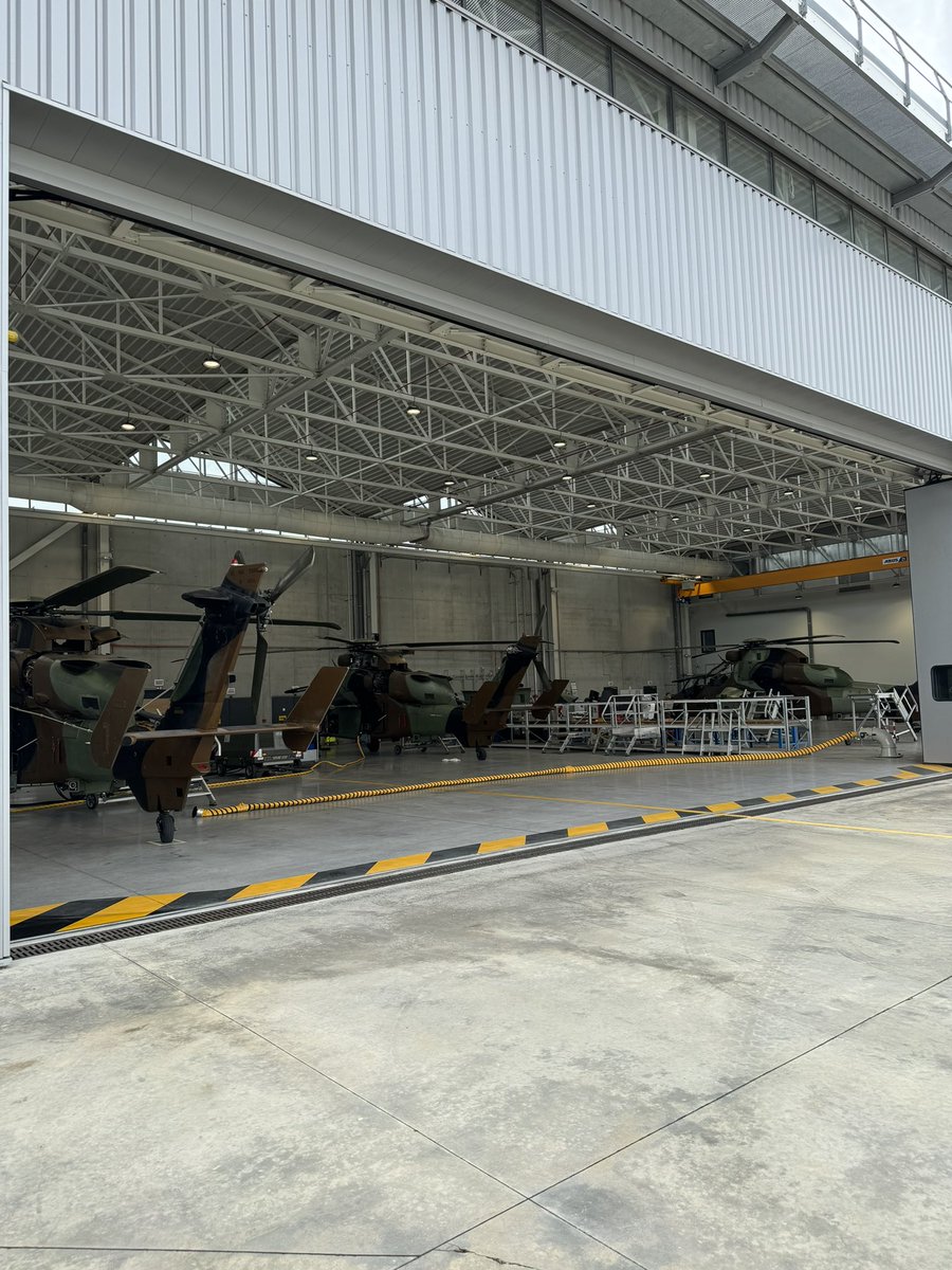 Chef de corps 9e RSAM tweet media