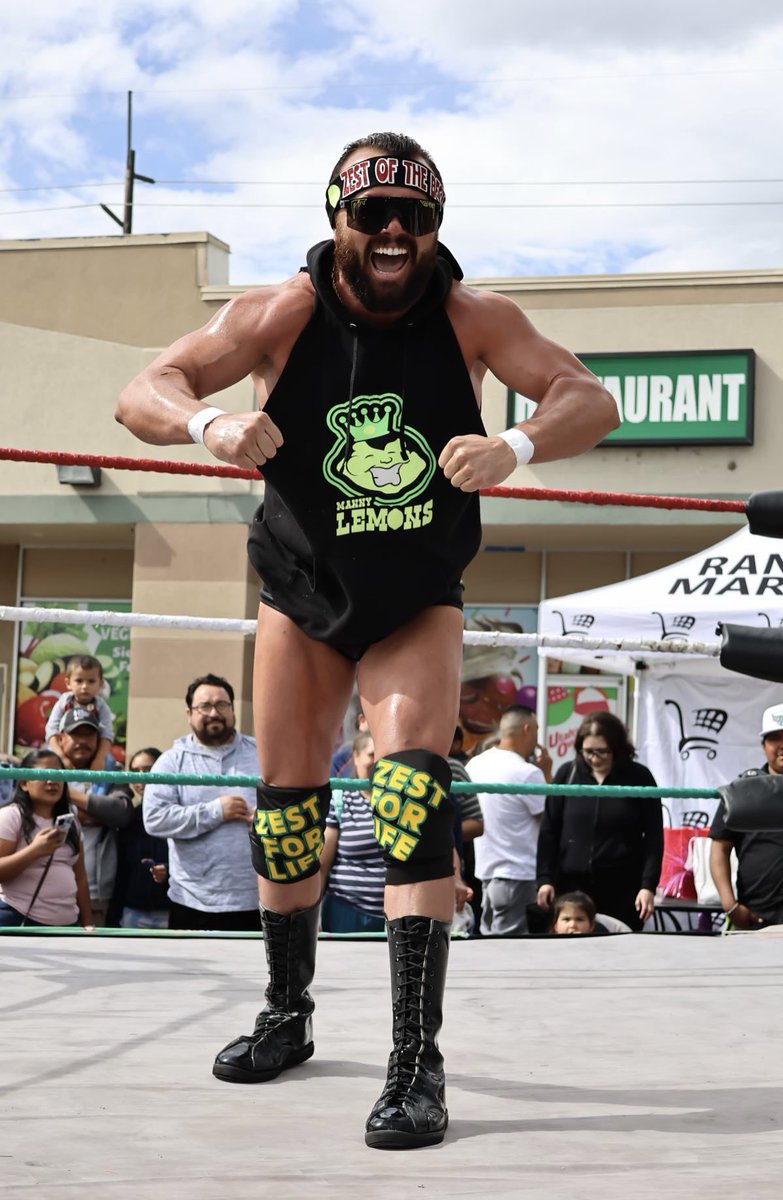 STOP!…….. Drop and Lemon Flex. The people of @ranchomarkets love Manny Lemons. You’re Welcome Provo Utah. . . . . 📸: @rdykhuizen #zestofthebest #zestmovement #zestforlife #mannylemons #wwe