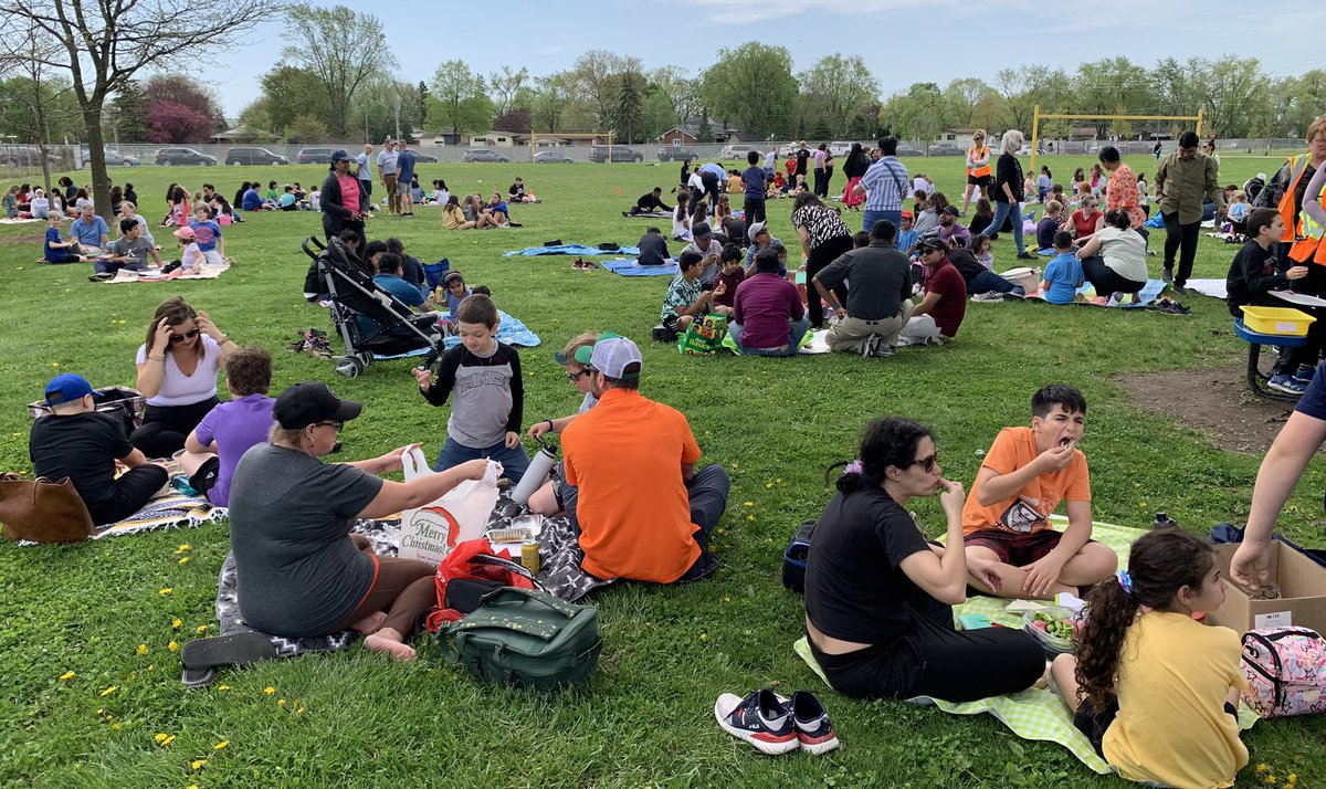 It was a great day for a Litterless Picnic to celebrate Earth Month at <a href="/SPSSabres/">Southwood Sabres</a>!