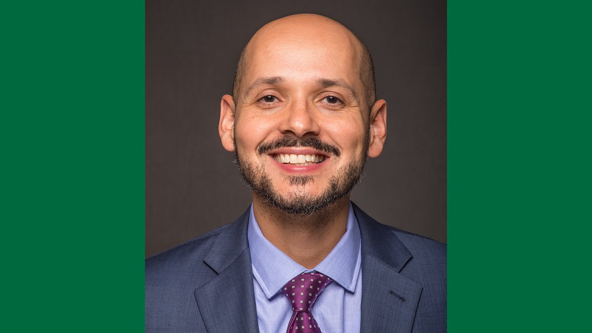 Excited to announce John Paul Sánchez, MD, MPH, Dean at Universidad Central del Caribe School of Medicine, as the MD Class of 2024 speaker! We look forward to hearing his advice and words for the Class of 2024 on May 11! 🎓 geiselmed.dartmouth.edu/deansoffice/20…