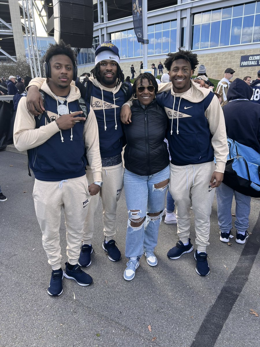 Thank you to @happyvalleyutd and @statecollegequarterbackclub for getting my family to the Blue-White game! It means the world to have them supporting me in Beaver Stadium.
