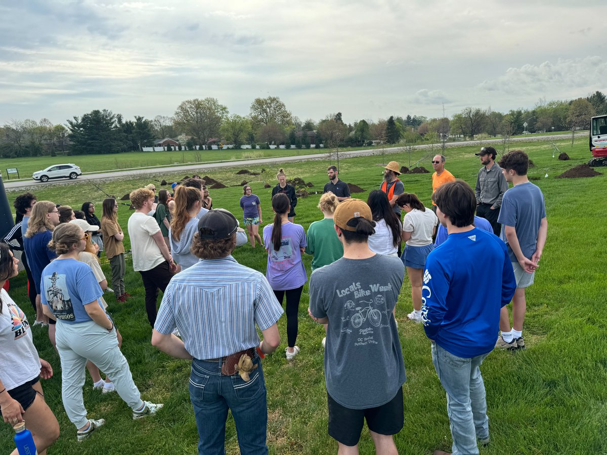 Students helped beautify the Alumni Drive traffic island by planting 10 native trees with 2023 Great Teacher Dr. Kenton Sena. This project was funded by grants from <a href="/lgeku/">LG&E and KU</a> &amp; the Student Sustainability Council.
#ukyhonors #purposeintellectintegrity #treeplanting #springisintheair