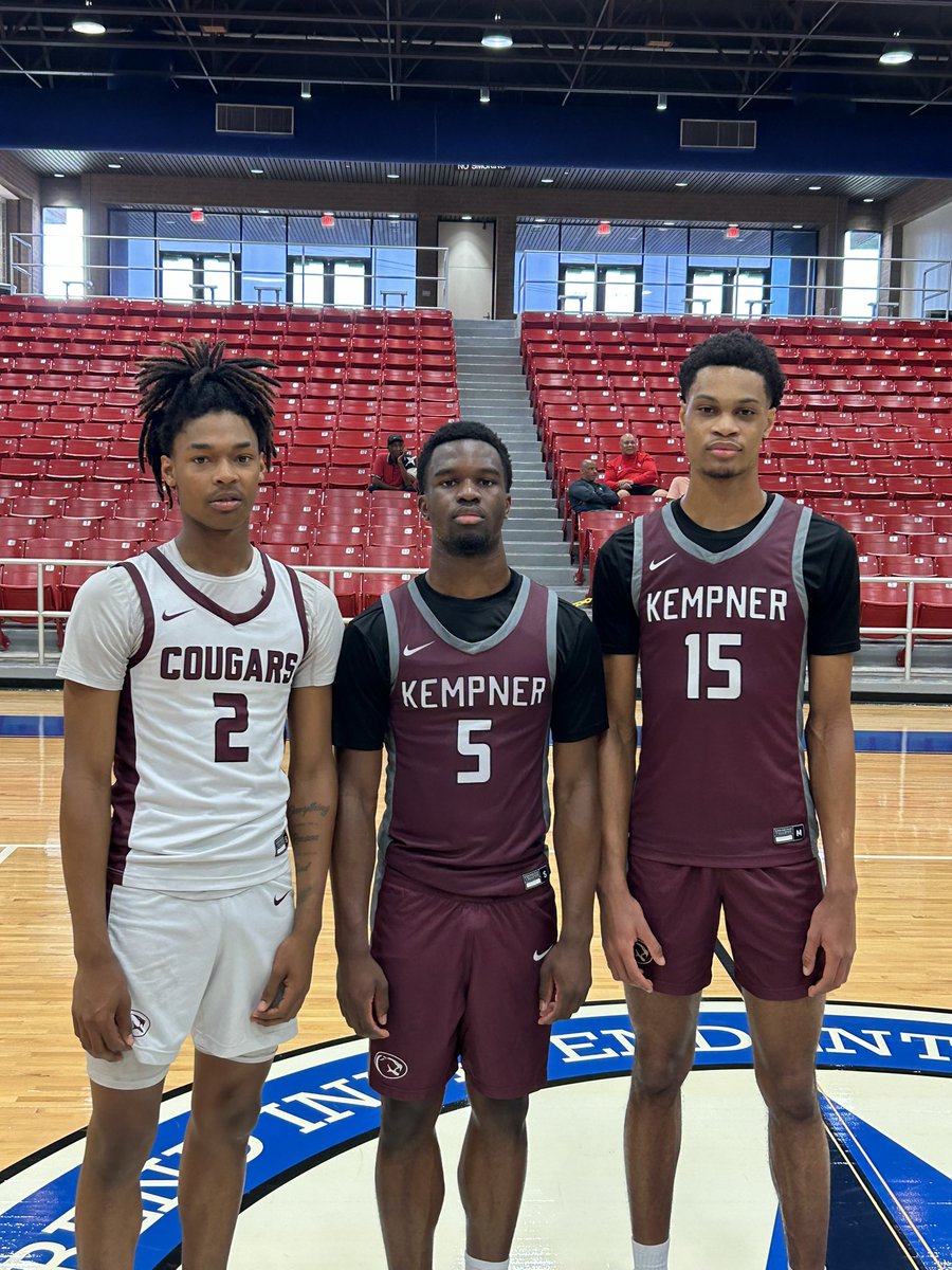@KempnerHoops these three represented Kempner well at the FBISD all-star game. @KHS_Cougars