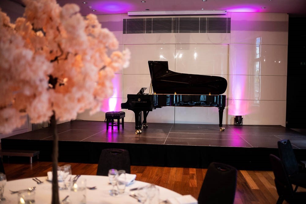 🎹A unique Beethoven concert celebrating Chelsea Flower Show Week🌸Ben Schoeman and Tessa Uys, exceptional South African pianists, will perform a 'floral' themed recital in celebration of the 2024 #ChelseaFlowerShow. Tickets here: l8r.it/mCHe @roslarts #PianoConcert