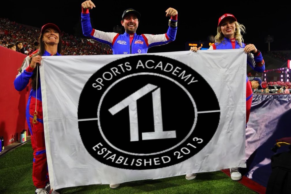 Thank you, T1 Sports Academy, for your incredible  sponsorship of the Bulldog Blitz Skydiving Half-Time Performance at the 70th Annual Fresno City County All-Star Football Game! Your support means the world to us and showcases your dedication to fostering excellence in sports.