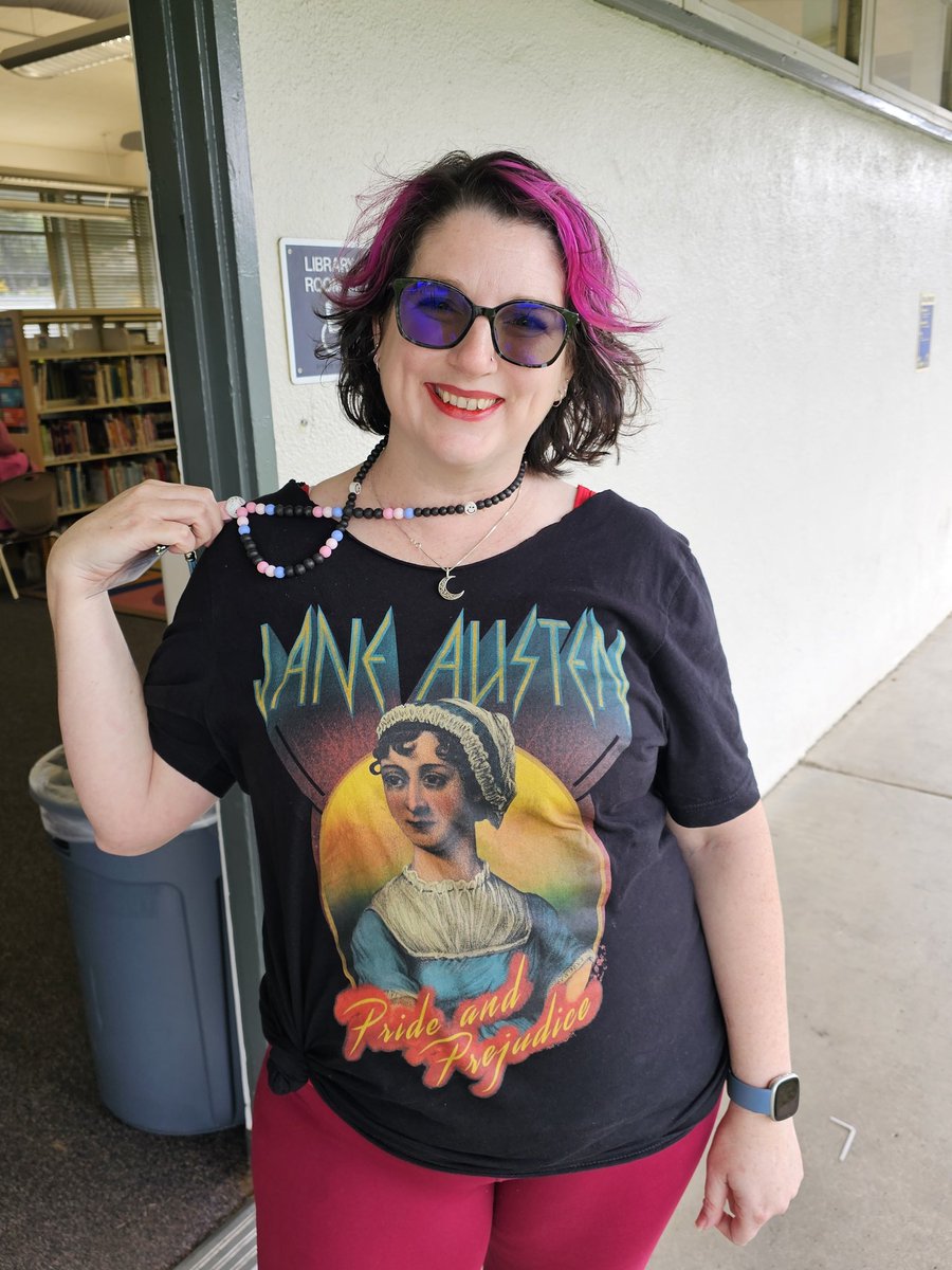 MrsCoryPagan's tweet photo. Had to share our awesome librarian and her metal head T-shirt! 😉 (Look closely!) @CajonValleyUSD @AnzaElemCVUSD https://t.co/9TWQSOvjv6