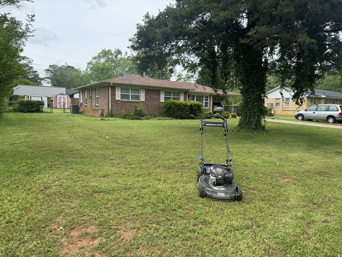 I just got done mowing Ms. Simpsons lawn . It was great seeing her again , she’s doing well ! Making a difference one lawn at a time .