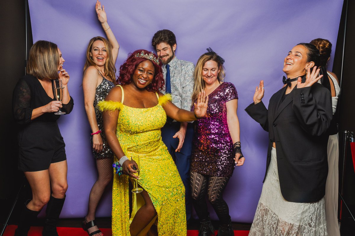 Anthony Presents tweet media