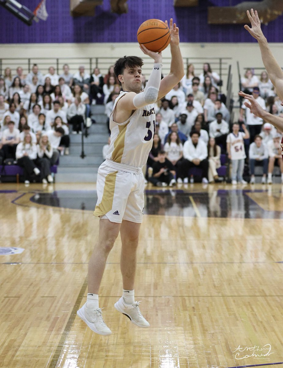 Congratulations to Logan Blankenberg on winning Best Male 5th year Athlete at the Nazareth Awards Ceremony!

#FlyWithUs