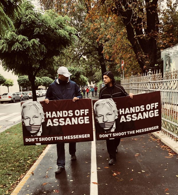 Hands Off Assange!
#DontShootTheMessenger #FreeAssangeNOW