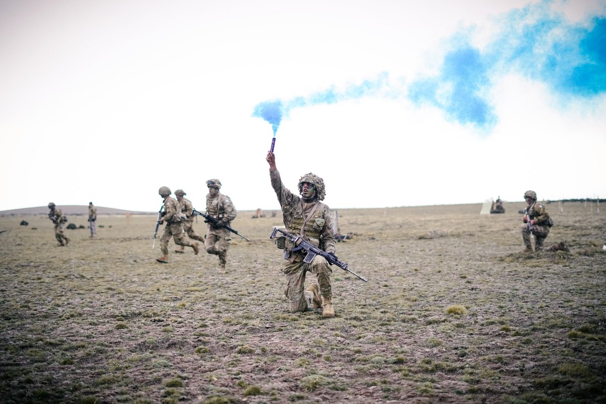 #SantaCruz El Regimiento de Infantería Mecanizado 24 llevó a cabo una salida al terreno como parte del adiestramiento de las menores fracciones y del entrenamiento de sus jefes en la conducción.