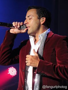 @backstreetboys @howied Howie should sing my heart stays with you more often I just can't get enough of his vocals #KTBSPA #BSBAtTheBeach #30for30