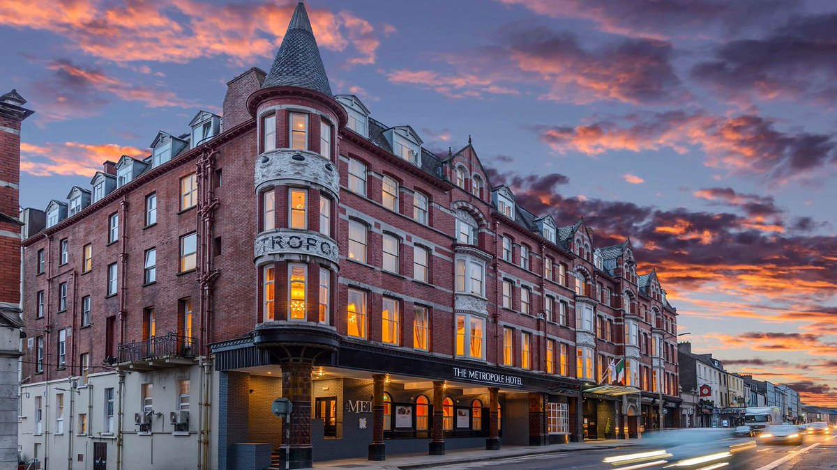WHERE YOU 'MET' YOUR PARTNER Every I have an overnight @MetropoleCork with dinner and breakfast included for two, to give away. To be in with a chance of winning this amazing 4 star prize, just tell me where and how you 'Met' your partner.