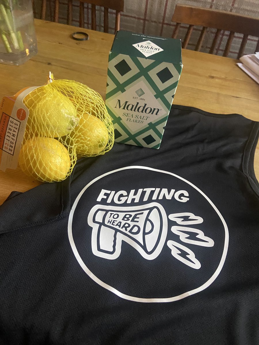 Then a lovely catch up with ⁦@kate_rackham⁩ to collect my running vest for ⁦@F2bHcampaign⁩ 🏃‍♀️and to discuss the power of sea salt & lemons 🍋 ❤️