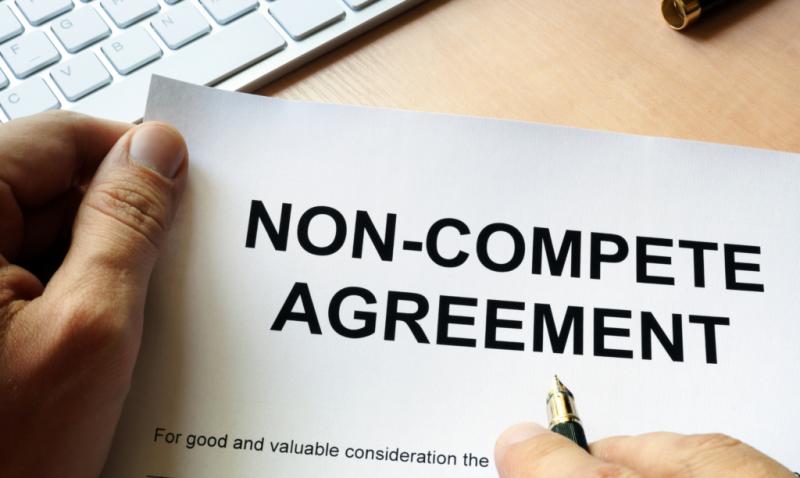 HOT OFF THE PRESS - The FTC upended the world of #employmentlaw by passing a final rule banning almost all #noncompete agreements for employees and #independentcontractors. What does that mean for #employers and #employees? Read on in @JohnCookVA 's blog: cookcraig.com/ftcs-ban-on-no…