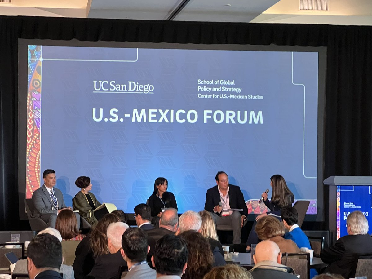 andybpp's tweet image. Welcome @DeniseDresserG to @USMEXUCSD   Always calls it like she sees it. 🇺🇸🇲🇽