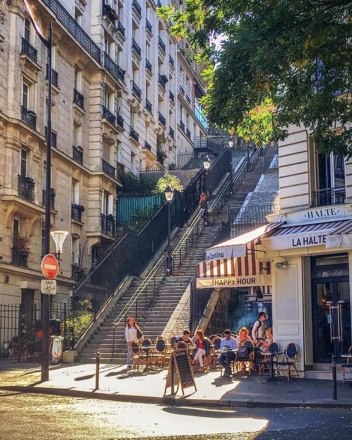 “La Butte Montmartre' in the heart of Paris
