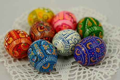@OlgaPatl I love this video too and I love Ukrainian  Pysanky  Easter Eggs!! God bless you Olga!