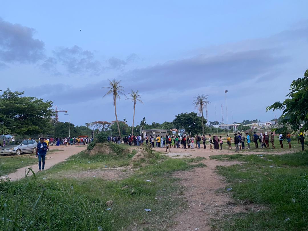 New order of the day now; OAU Students on a long queue to board few buses available out of campus. #FuelScarcity