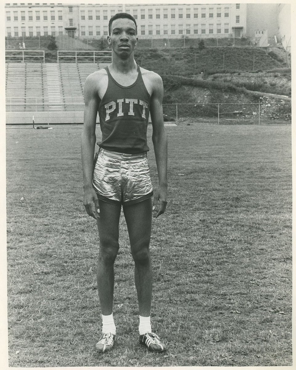 The only 2 Panthers to win the 400 Hurdles in the 128 year history of @pennrelays ⬇️ 2024 - Devin Nugent - 50.84 1957 - Paul Thrash - 52.9