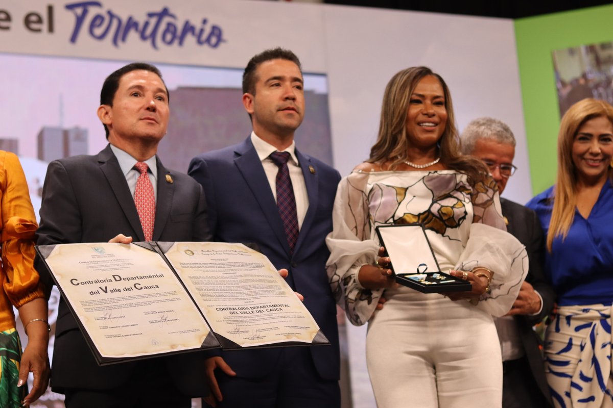 #valle #ControlFiscal #contraloriavallecentenaria #100añosdehistoria #HOY se cumplió el evento de Conmemoración de los 100 años de la Contraloría Departamental del Valle del Cauca. (Teatro Estudio de @TelepacificoTV , Santiago de Cali)