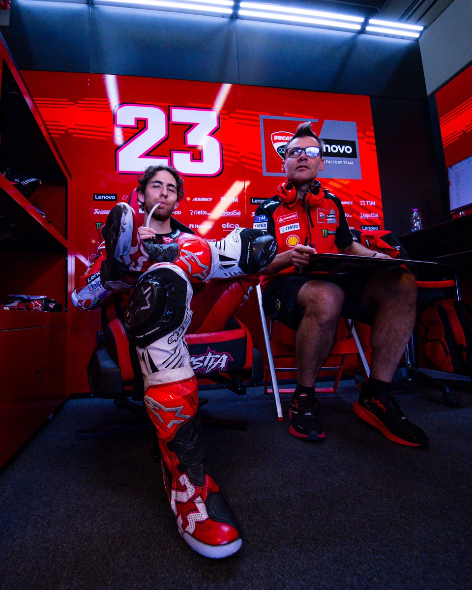 #EB23 “We tested some new solutions, and I really liked them. My pace improved lap by lap, and I was able to maintain consistency. Now, I can also brake hard, so I am very happy with how things went”

#JerezTest #ForzaDucati