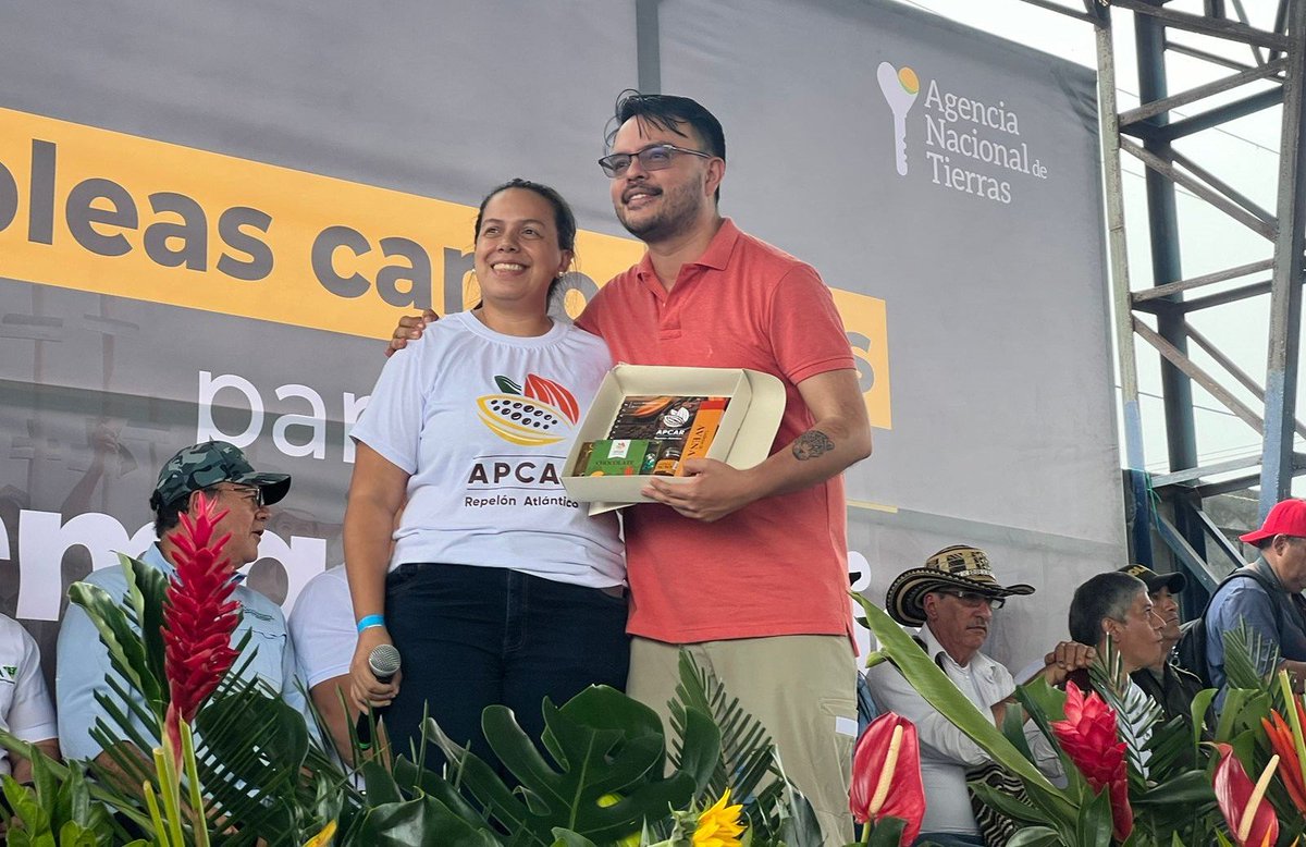 #EsNoticia | En Atlántico familias campesinas recibieron 213 hectáreas y el departamento tuvo su primera Asamblea Popular Campesina 👩🏿‍🌾 Avanzamos en la #ReformaAgraria con justicia social 👉 ant.gov.co/en-atlantico-2…