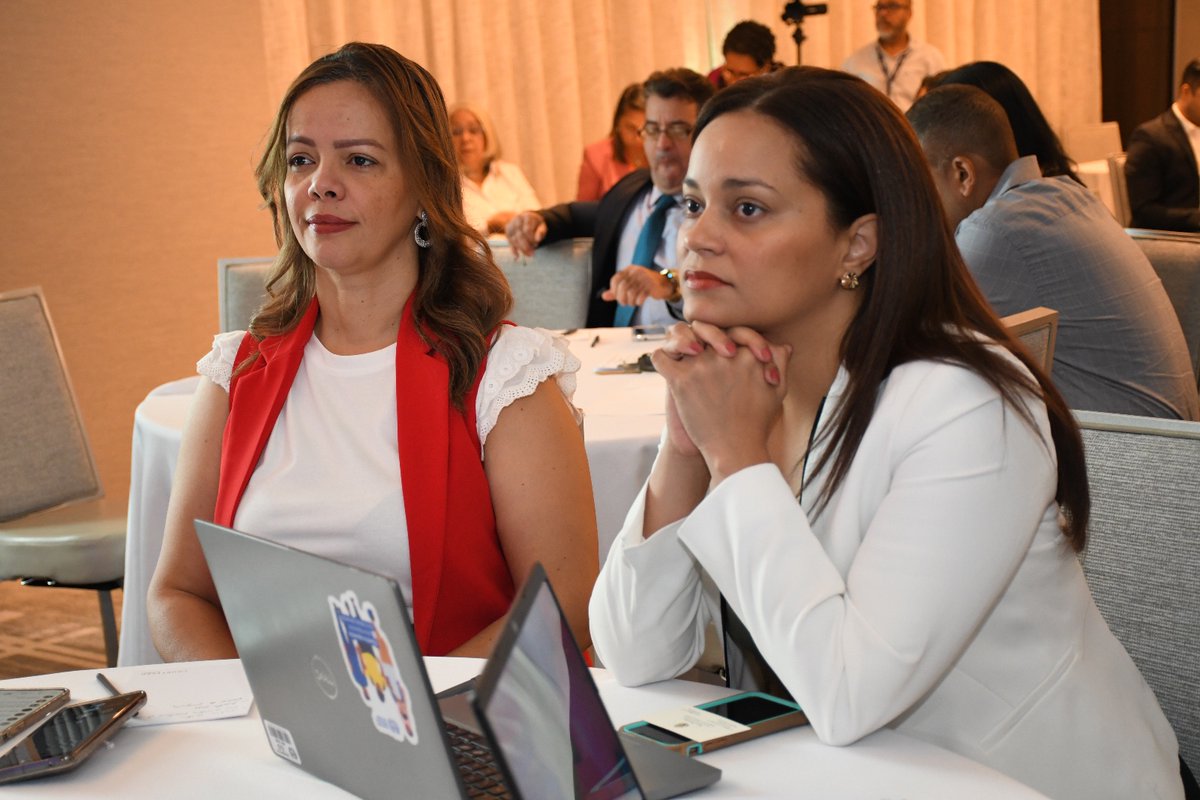 UNODC_ROPAN's tweet photo. NO está bien que la #TrataDePersonas todavía exista en cada rincón del 🌎.
UNODC trabaja para aumentar las capacidades del sistema de justicia⚖️ penal.
📍#RepúblicaDominicana 🇩🇴
https://t.co/idisl7QBYS
#Track4TIP
@UNODC_HTMSS @ONU_RD https://t.co/ZTV6q7QS6d