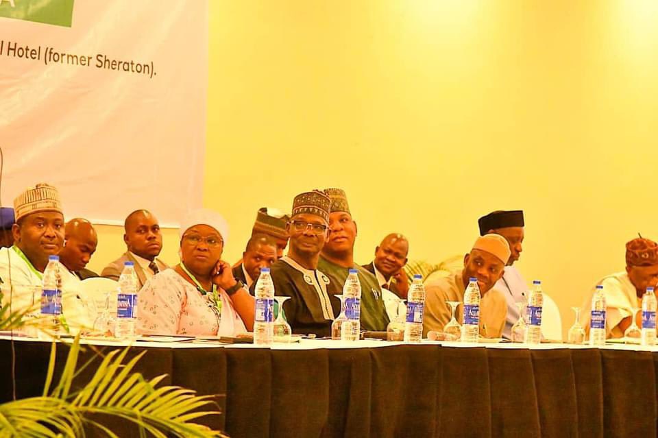 Abuja Continental Hotel, HE @DrHadiza today joined other key players in Nigeria’s mining sector at the opening of a two-day stakeholders’ round table summit on “Sustainable Development of the Mining Industry in Nigeria”, organized by @NIPSSKuru and @Bruitcostaud .